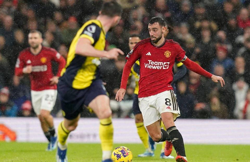 IM电竞赛事_曼联英超战胜伯恩茅斯拉什福德单刀建功(曼联对阵伯恩利)